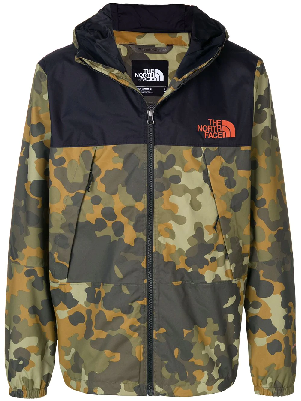 the north face 1990 mountain q jacket in macrofleck print