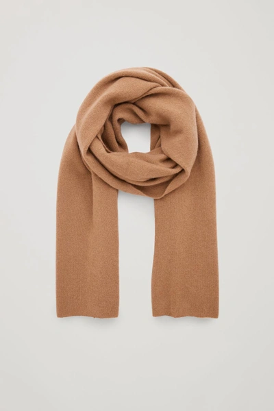 Cos Cashmere Scarf In Beige