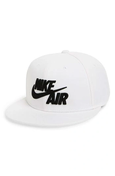 Nike Air True Snapback Baseball Cap - White