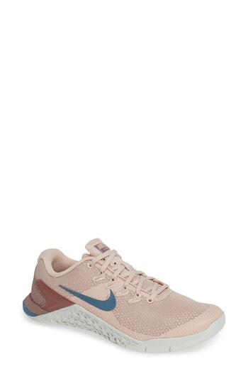 nike metcon 4 beige