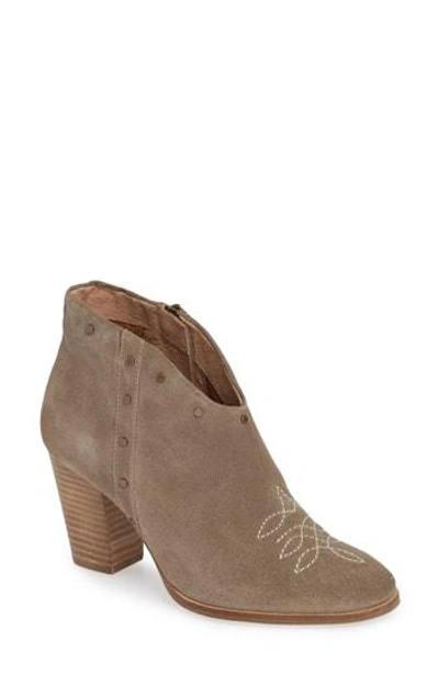 Ariat Kaelyn Bootie In Taupe Suede