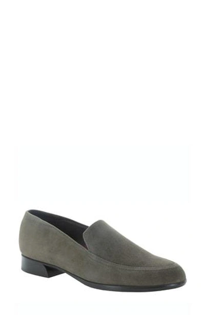 Munro Harrison Loafer In Seal Grey Suede