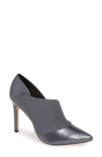 bcbg hayden pump