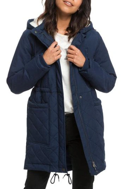 Roxy Slalom Chic Faux Shearling Trim Waterproof Parka In Dress Blues