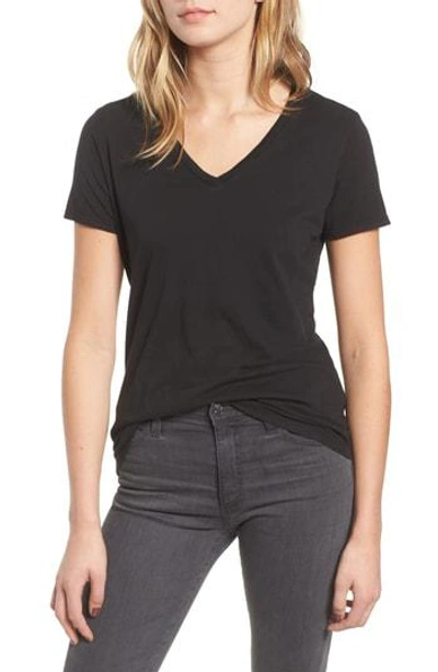 Amour Vert Nico V-neck Tee In Black