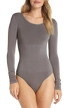 Yummie Seamlessly Shaped Long Sleeve Bodysuit In Gargoyle