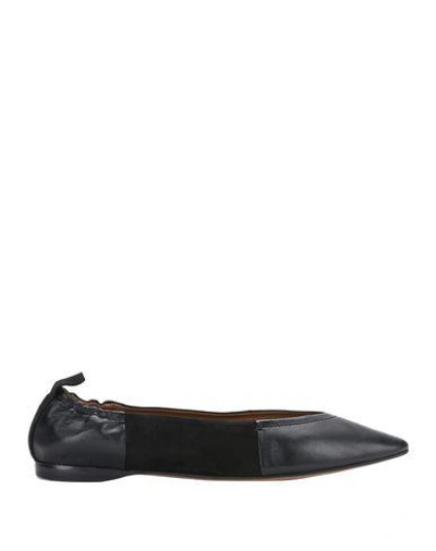 Giorgio Armani Ballet Flats In Black