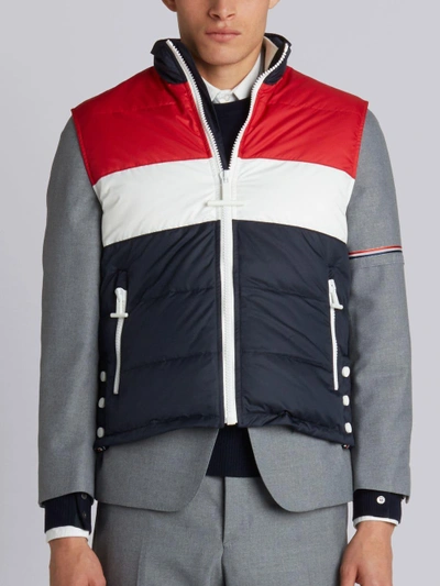 Thom Browne Three Panel Downfilled Funnel Collar Ski Vest In Mini Ripstop In Red