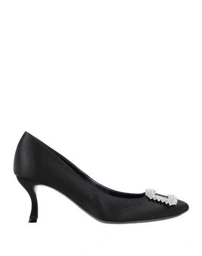 Roger Vivier Pumps In Black