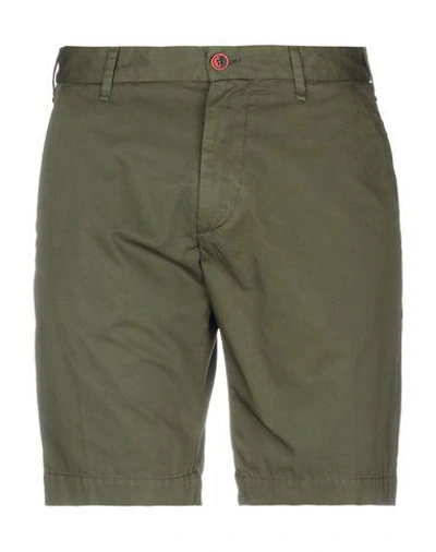 Perfection Shorts & Bermuda In Military Green
