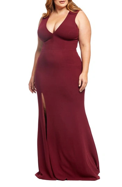 Dress The Population Sandra Plunge Gown In Burgundy