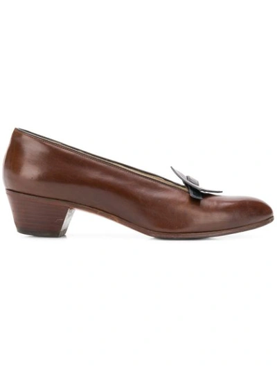 Pre-owned Giorgio Armani 1980's Bow Detail Pumps In Brown
