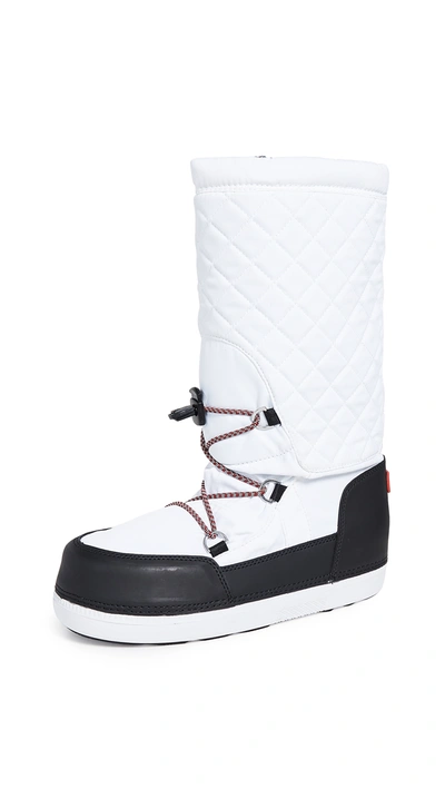 Hunter Original Snow Quilted Boots In White/black