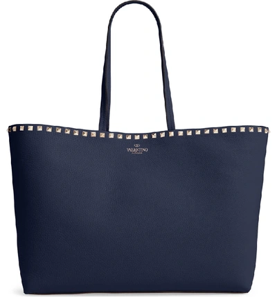 Valentino Garavani Rockstud Vitello Tote Bag In Pure Blue