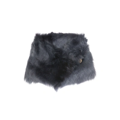 Gushlow & Cole Two Button Shearling Snood Scarf In Navy