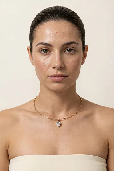 Akalia Crystal Pendant Wire Choker In Gold