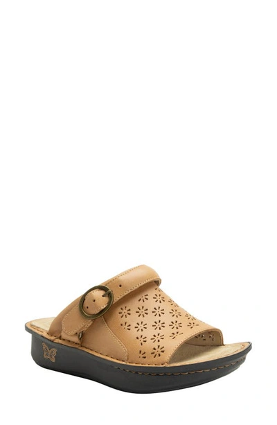 Alegria By Pg Lite Klover Platform Sandal In Fawn