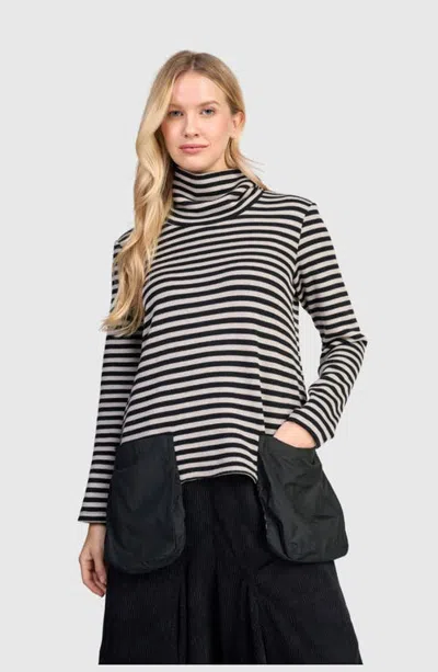 Alembika Vik Pockets Turtleneck In Black/cloud Stripe