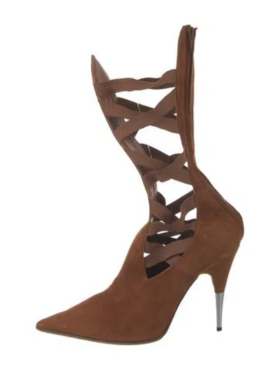 Pre-owned Alessandro Dell'acqua Suede Pumps In Brown