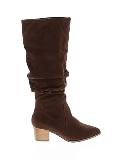 Pre-owned Amazon Essentials Boots In Brown