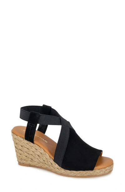 Andre Assous Nanda Wedge Sandal In Black