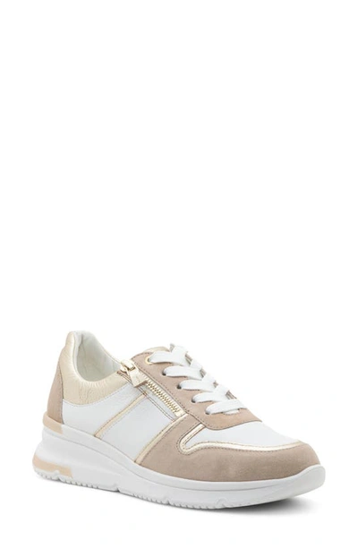 Ara Nevada 3 Wedge Sneaker In White Sand Platinum