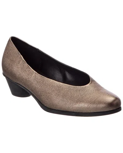 Arche Cynoa Leather Pump In Neutral