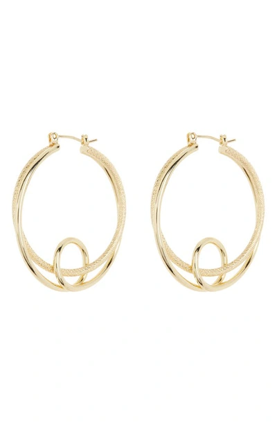 Area Stars Circle Hoop Earrings In Gold