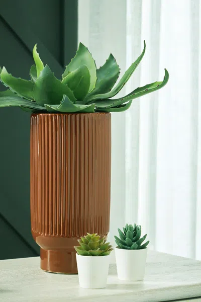 Ashley Avalyah Indoor/outdoor Vase In Burnt Umber