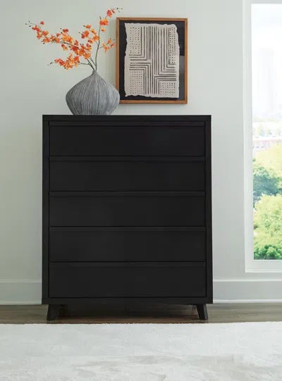 Ashley Danziar 5 Drawer Wide Chest In Black