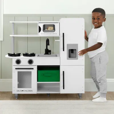 Ashley Delta Children Deluxe Modern Kitchen Playset In White