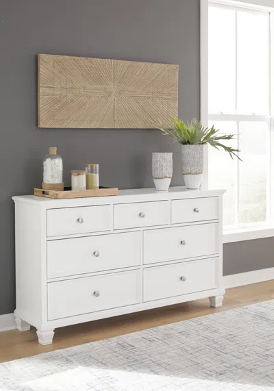 Ashley Fortman 7 Drawer Dresser In White