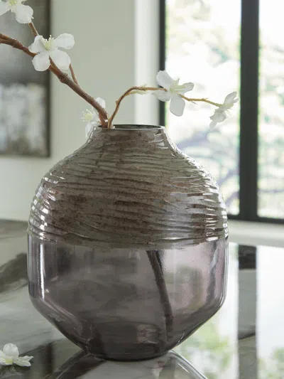 Ashley Harpwick Short Vase In Iridescent Gray