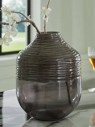 Ashley Harpwick Vase In Iridescent Gray