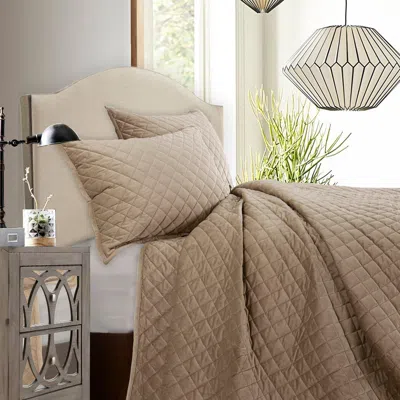 Ashley Hiend Accents Diamond 3-piece King Quilt Set In Oatmeal