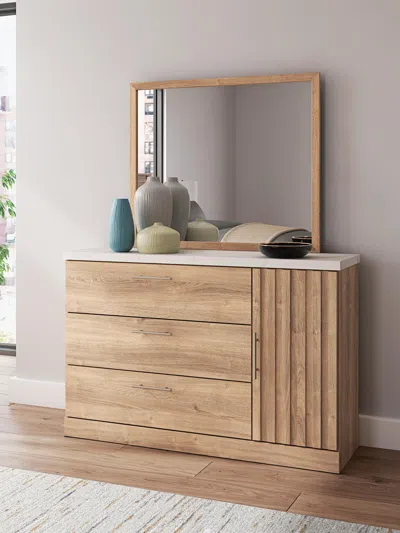 Ashley Holloway Dresser And Mirror In Tan/white