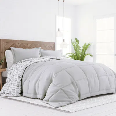 Ashley Home Collection Premium Down Alternative Moonlight Stars Reversible Twin Comforter Set In Ash Gray