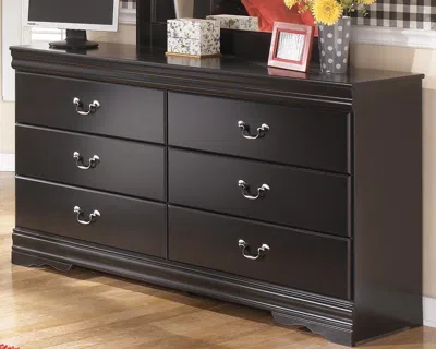 Ashley Huey Vineyard 6 Drawer Dresser In Black