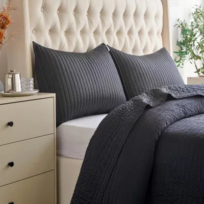 Ashley Indigo Hill Satin Channel 2-piece Twin Quilt Set In Black