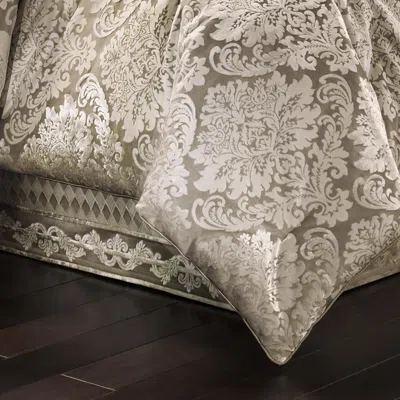 Ashley J. Queen New York Bel Air Sand 4 Piece Comforter Set