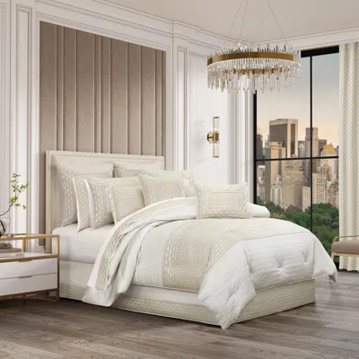 Ashley J. Queen New York Metropolitan 4 Piece Comforter Set In Ivory