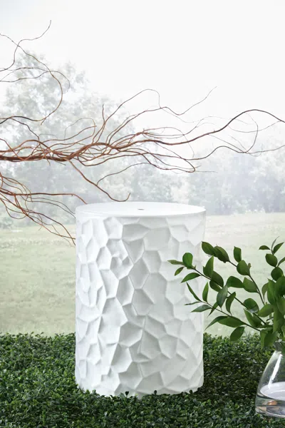Ashley Jungrove Indoor/outdoor Stool In White