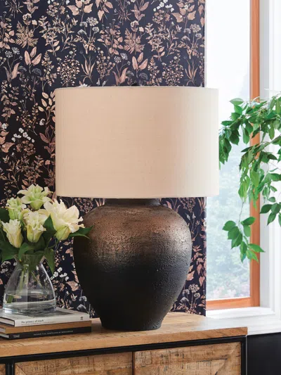 Ashley Newgerhard Table Lamp In Brown/black