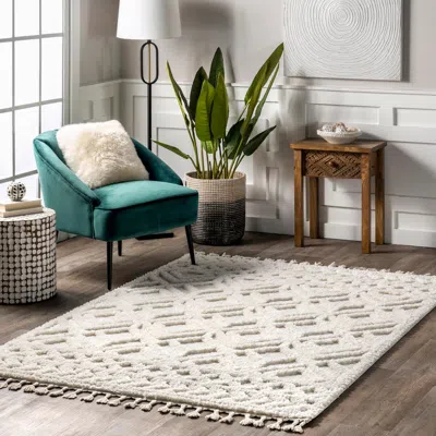Ashley Nuloom Akia 8' X 10' Area Rug In Cream