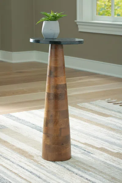 Ashley Quinndon Accent Table In Brown/black