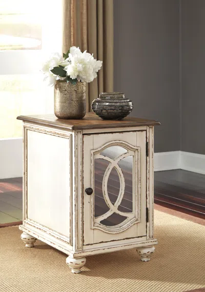 Ashley Realyn Chairside End Table In White/brown