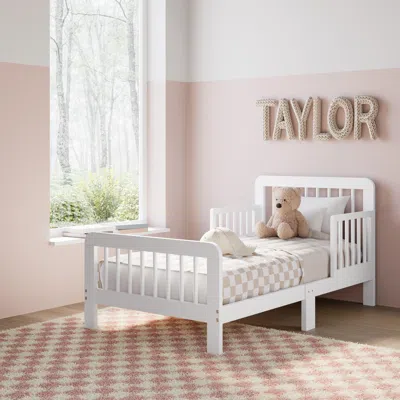 Ashley Storkcraft Pasadena Toddler Bed In White