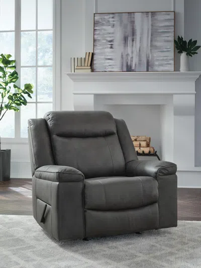 Ashley Streamlight Manual Recliner In Shadow