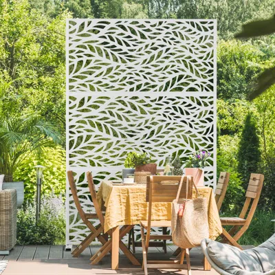 Ashley Tranquilbreeze Flowing Leaves Outdoor Privacy Screen Garden Fence In White