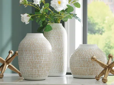 Ashley Vinburn Metal Accessory Set (set Of 5) In White/gold Finish